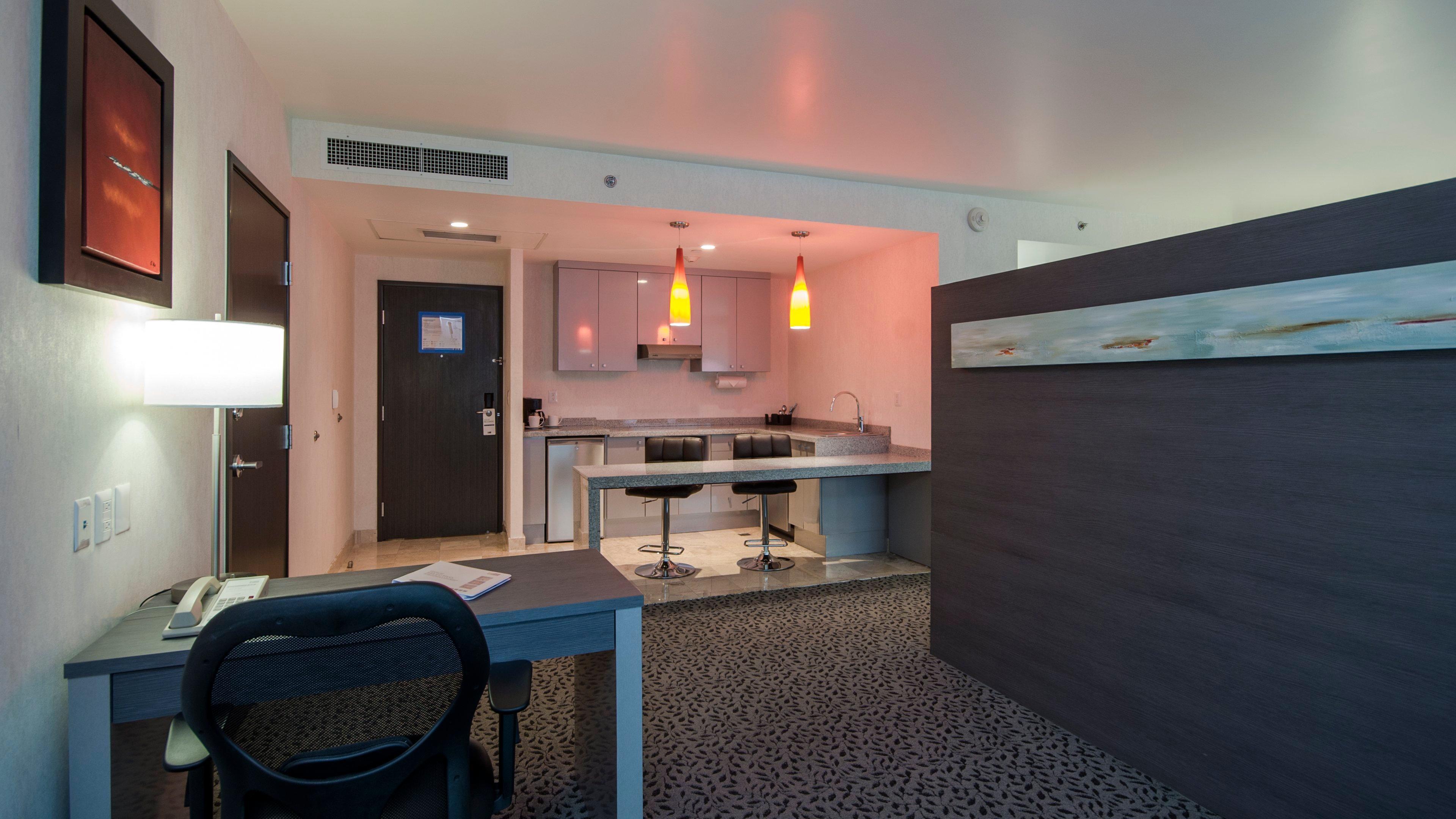 Holiday Inn Express & Suites Queretaro By Ihg Exterior photo