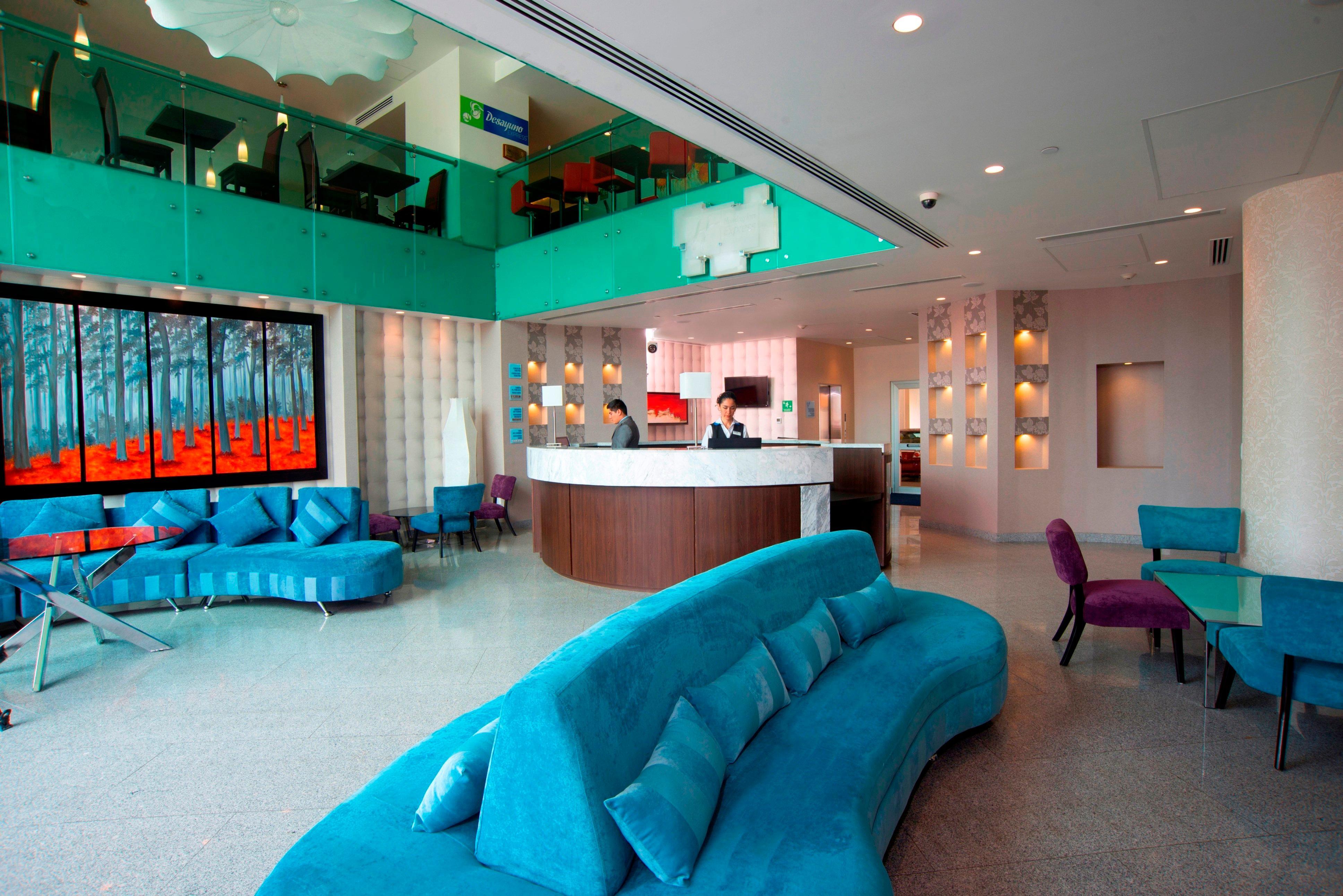 Holiday Inn Express & Suites Queretaro By Ihg Exterior photo
