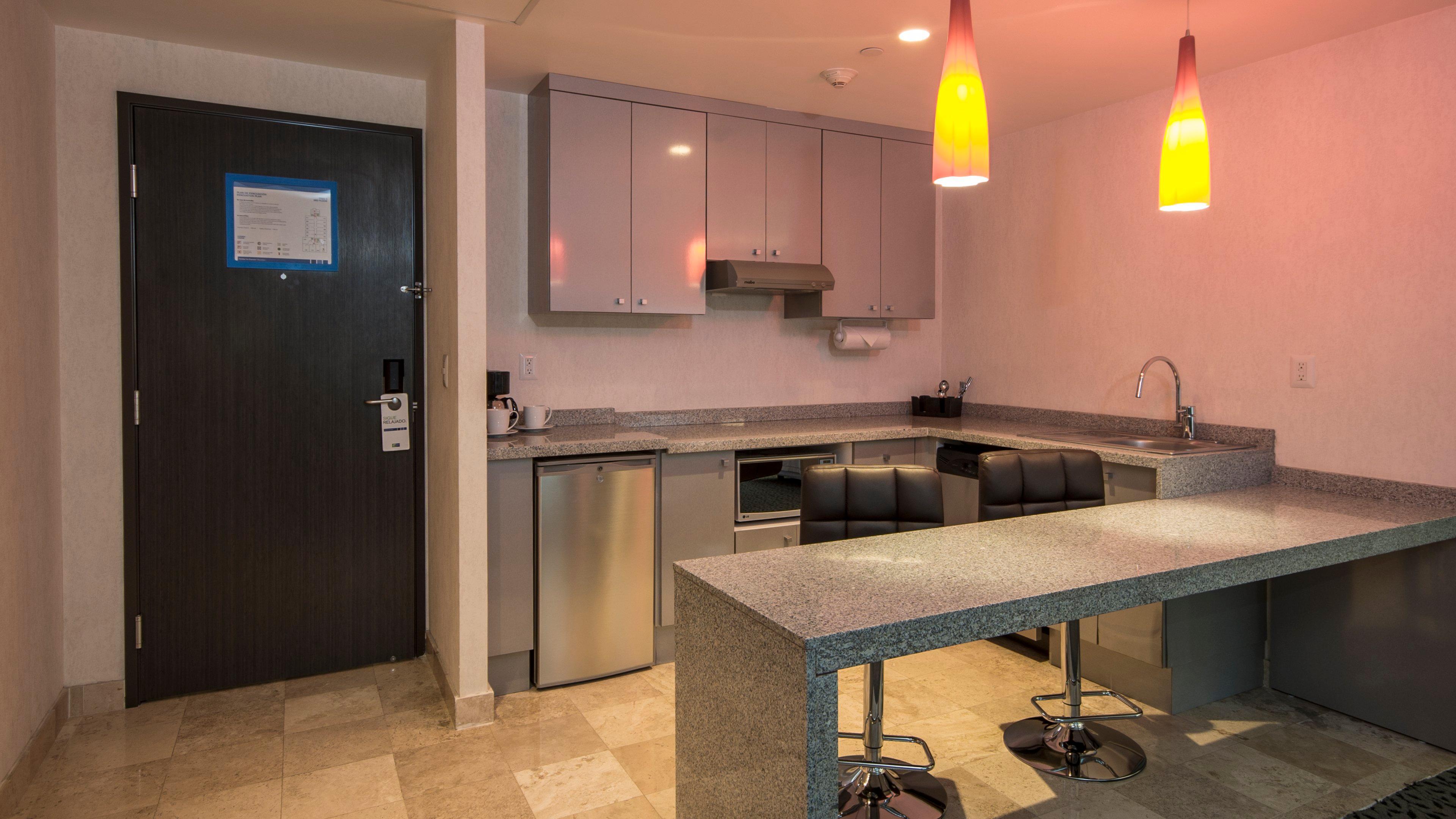 Holiday Inn Express & Suites Queretaro By Ihg Exterior photo