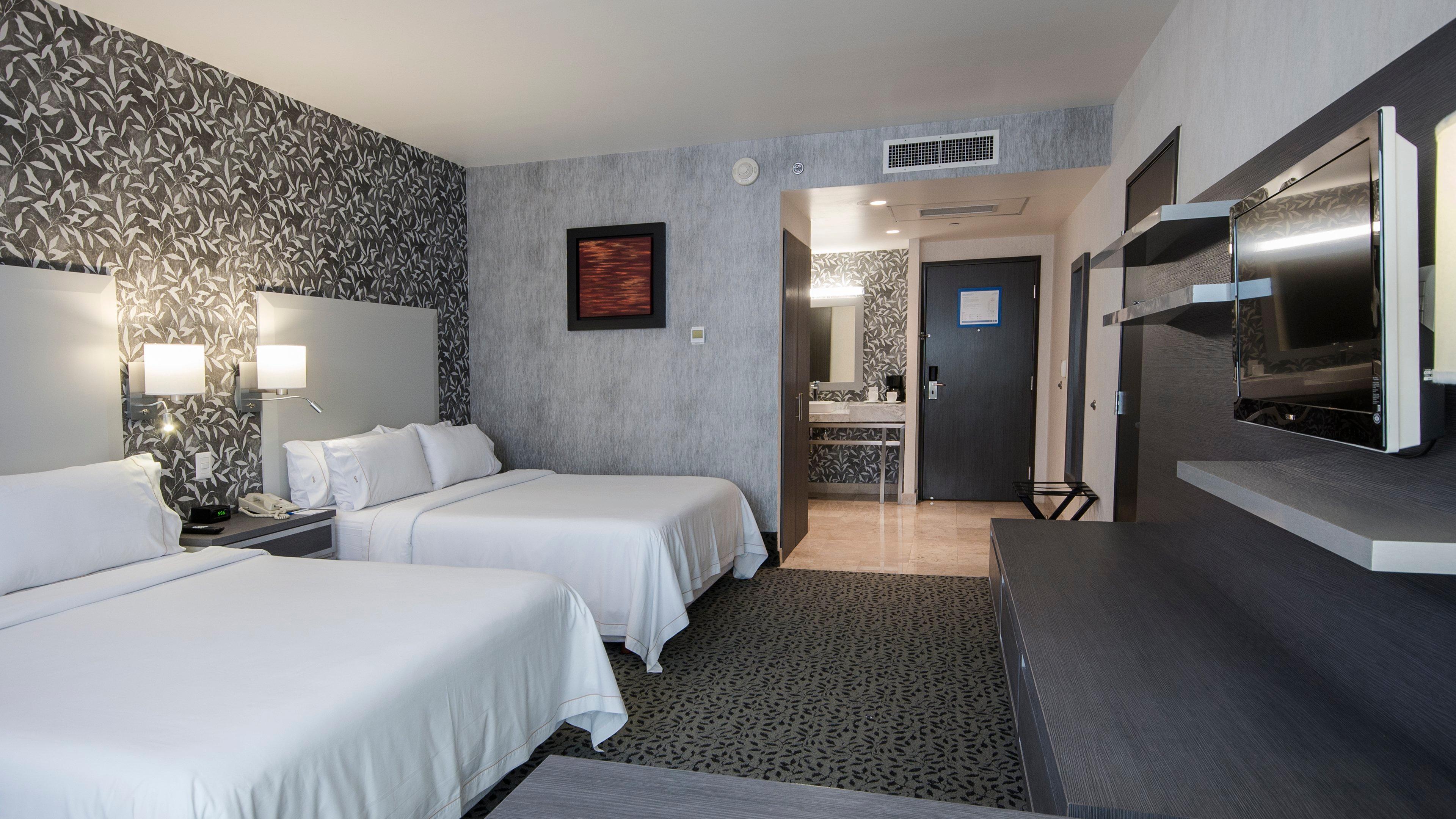 Holiday Inn Express & Suites Queretaro By Ihg Exterior photo