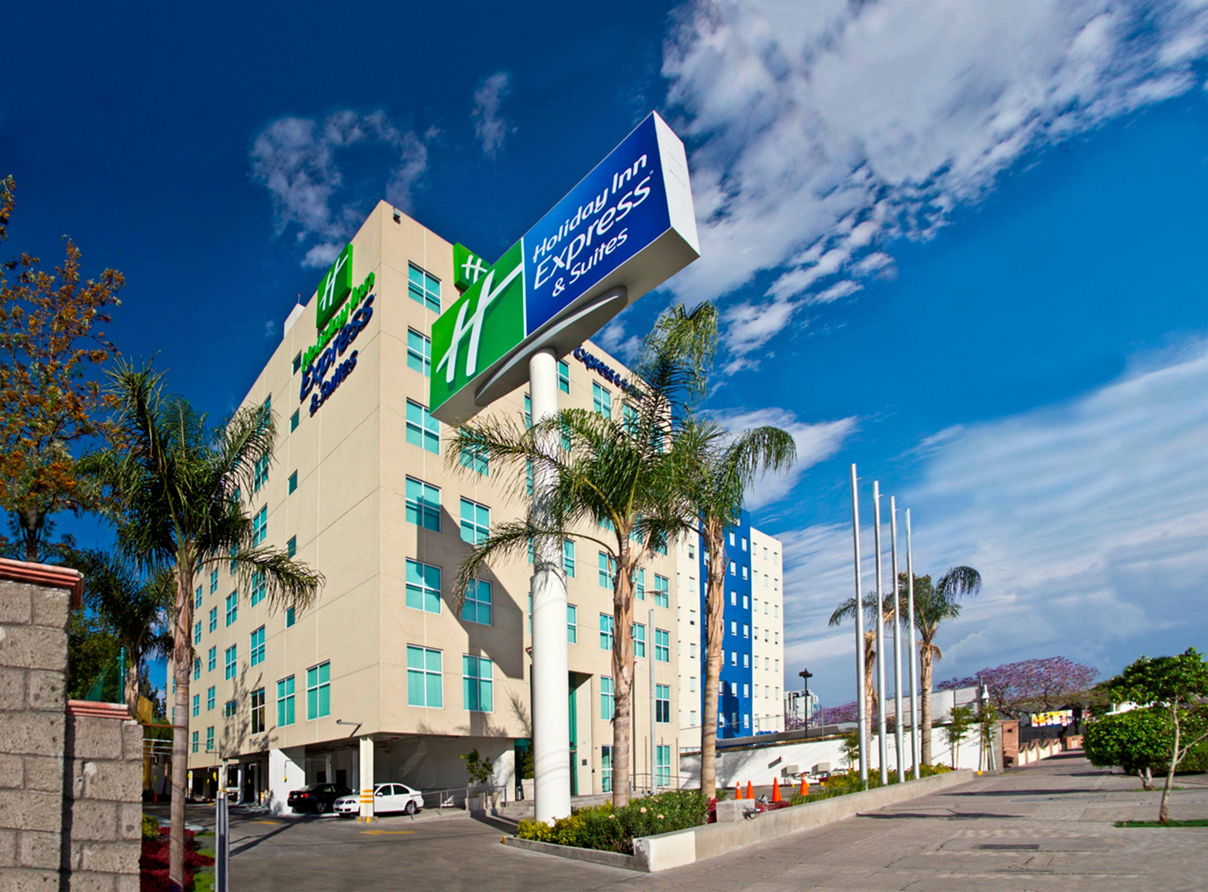 Holiday Inn Express & Suites Queretaro By Ihg Exterior photo